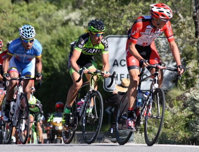 Vicente Garc&iacute;a de Mateos (Louletano) ahead of V&iacute;ctor de la Parte (Efapel)