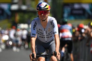 Tom Pidcock and Matteo Jorgenson crash on Tour de France descent of Puy Mary