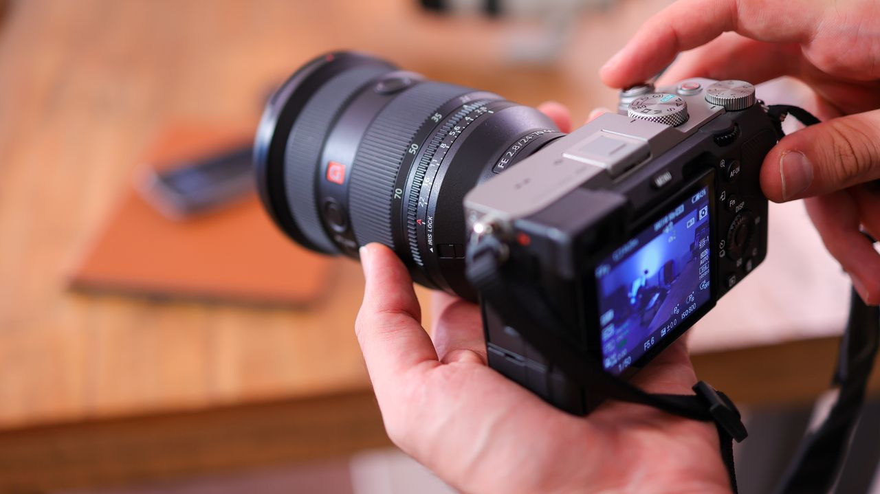 A photo of the Sony A7C