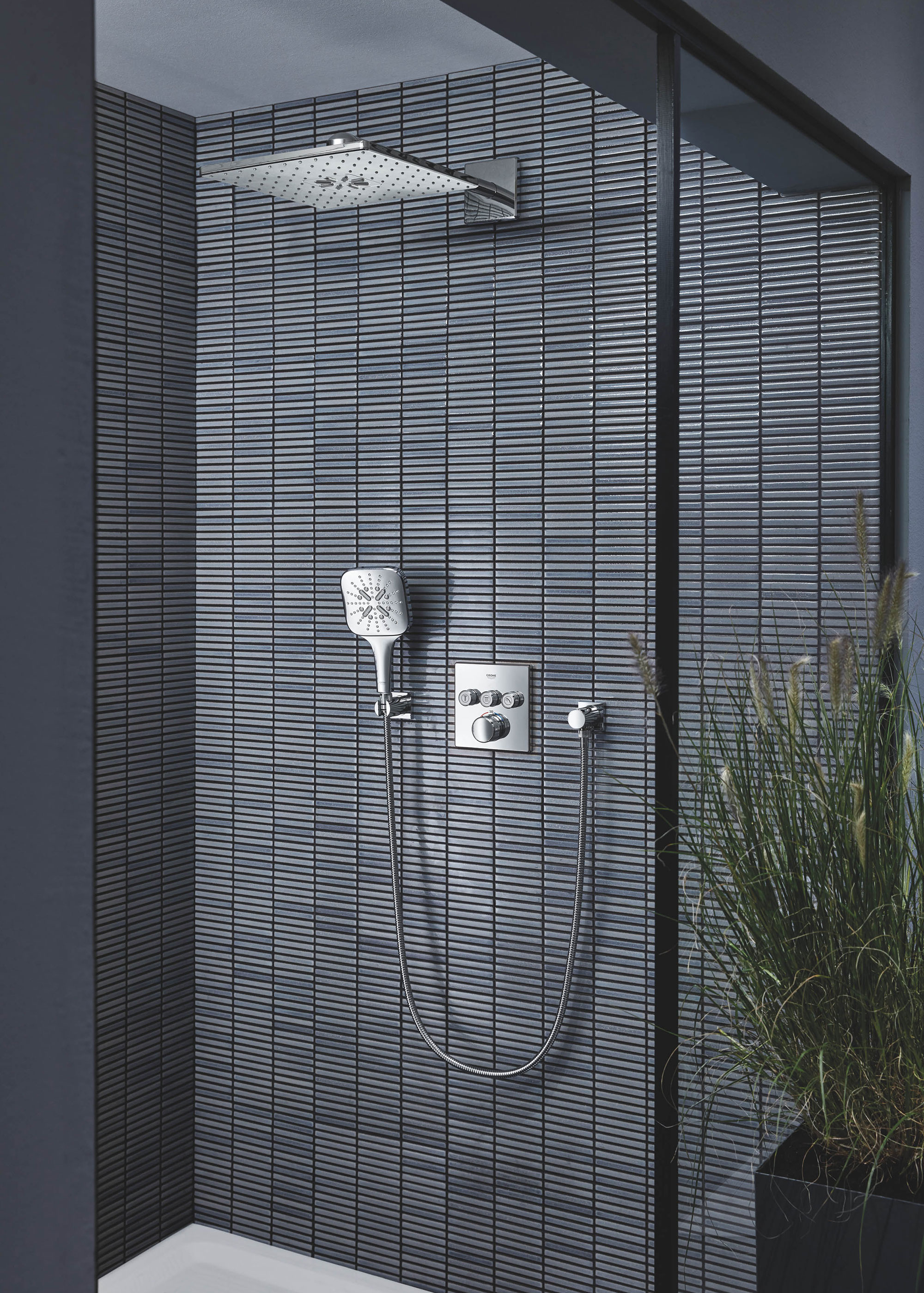 square rainfall fixed shower head with additional handheld multifunction shower head