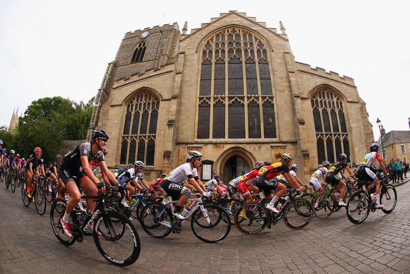 The peloton rolling through St Edmunds on the way to Aldeburgh