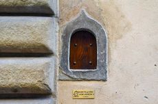 wine windows, florence