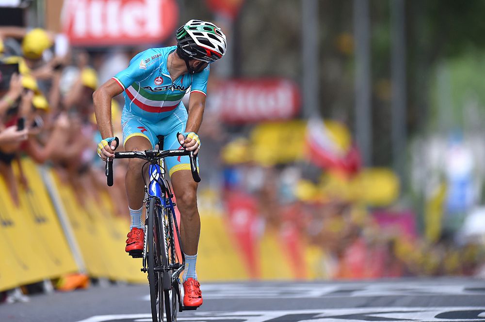 Vincenzo Nibali clawed back some time on stage 16