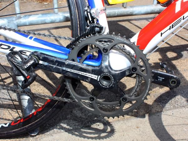 Many riders opted for classics-style 53/44T chainrings today but Robbie McEwen (Katusha) stuck with his usual ratios.