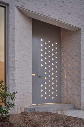 entrance detail of White House by Common Works Architects