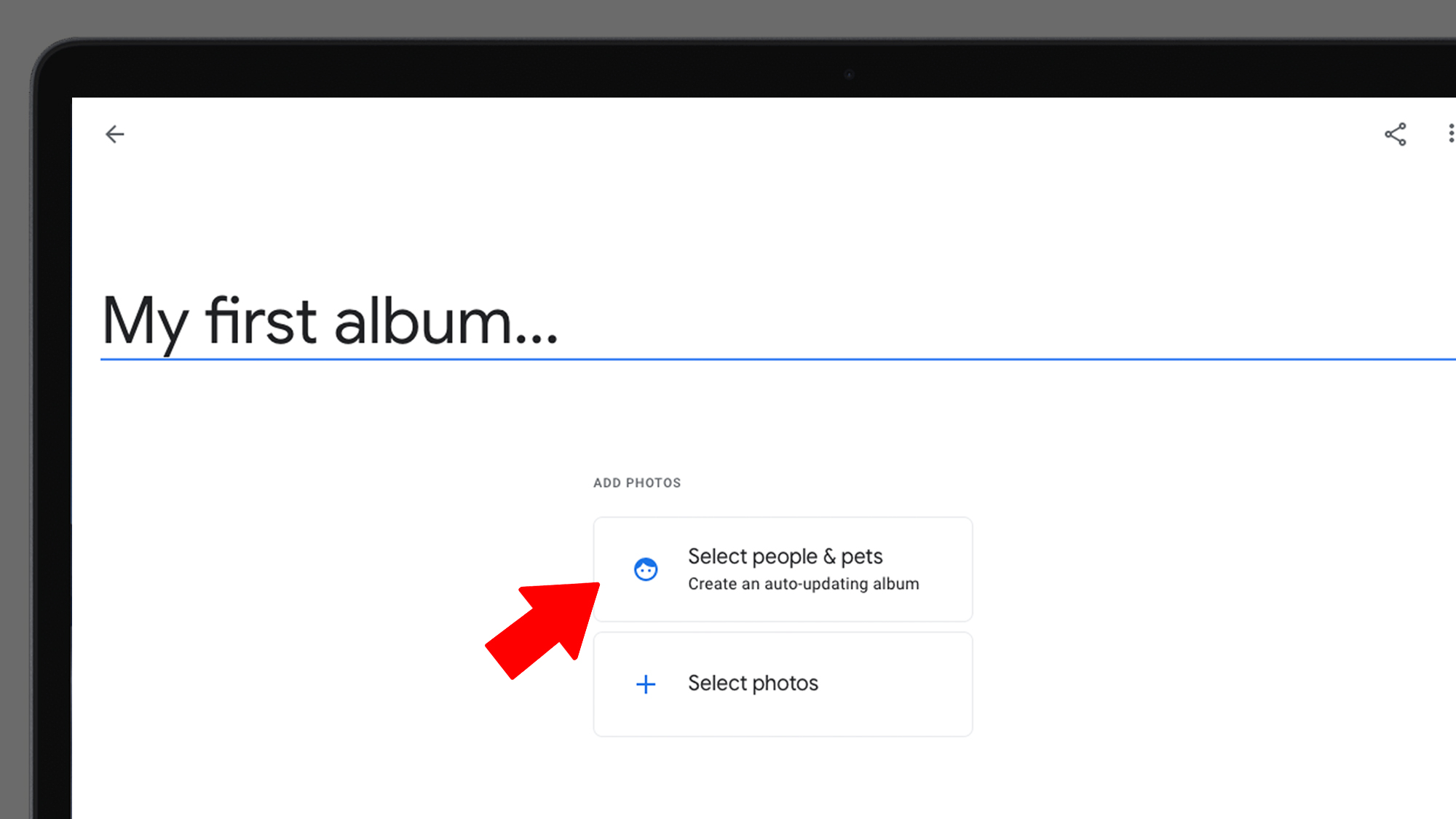 Google Kuvien käyttöliittymä läppärin ruudulla.