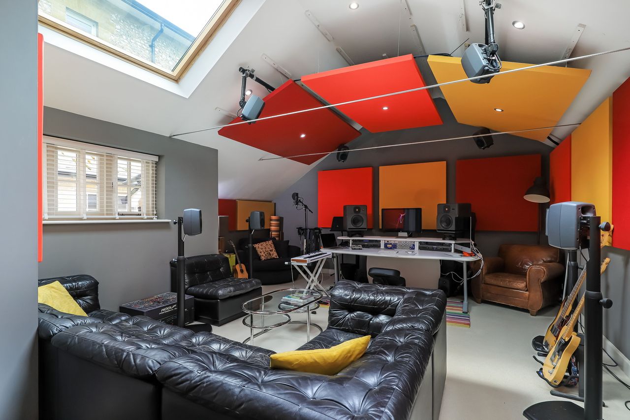 Images of Lyewood House in Hampshire