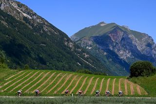 A general view of the selection racing through the mountains at the Giro d'Italia Women