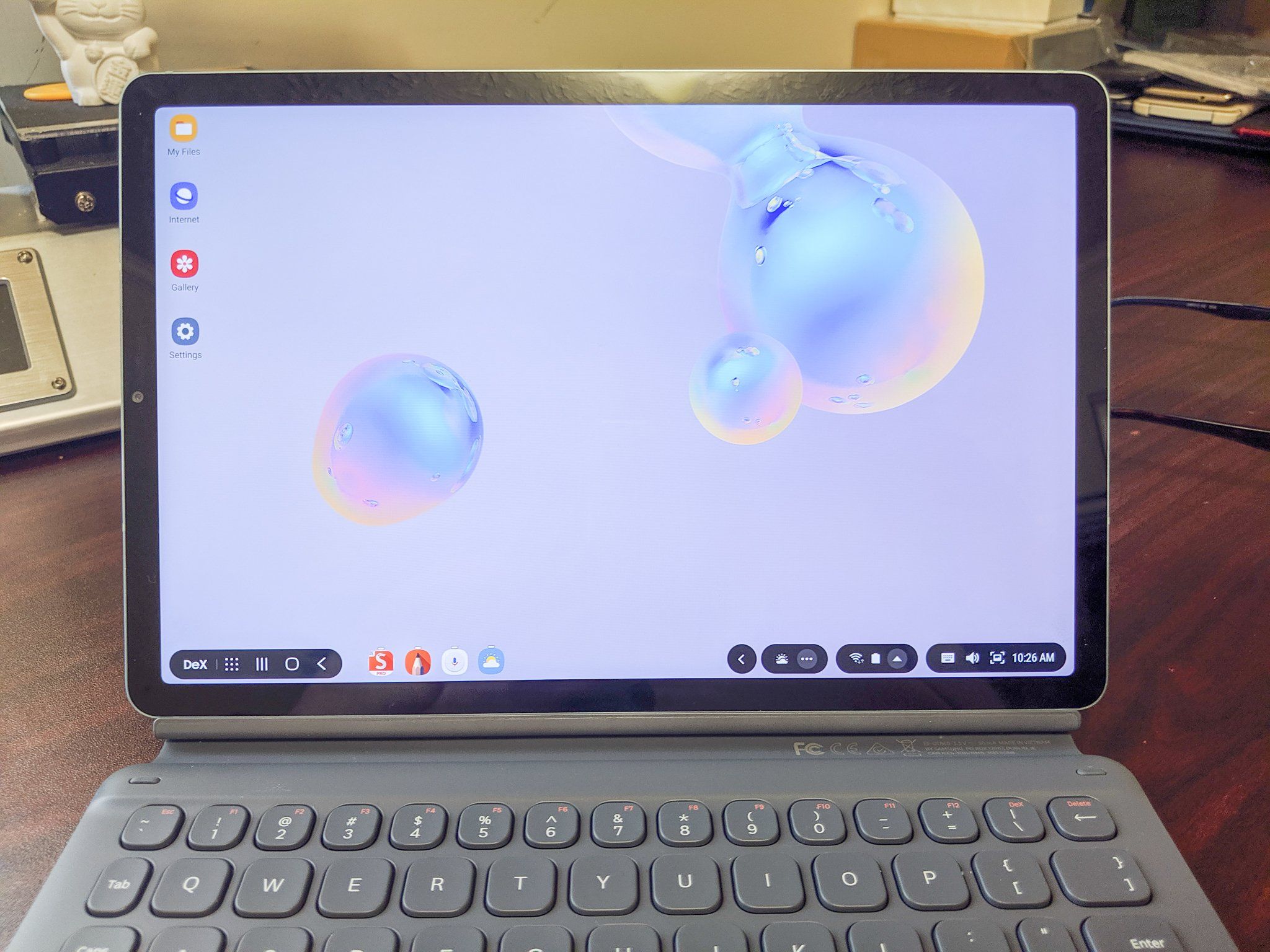 samsung-please-copy-apple-s-ridiculously-expensive-ipad-pro-keyboard