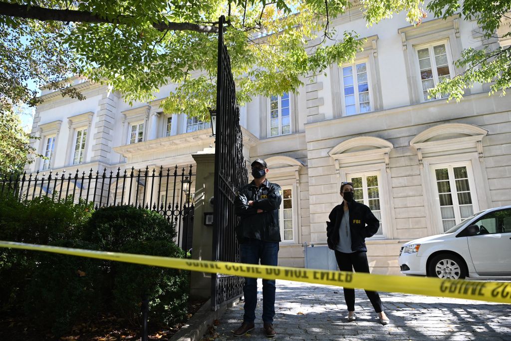 FBI Raids Washington, Manhattan Homes Tied To Russian Oligarch Oleg ...