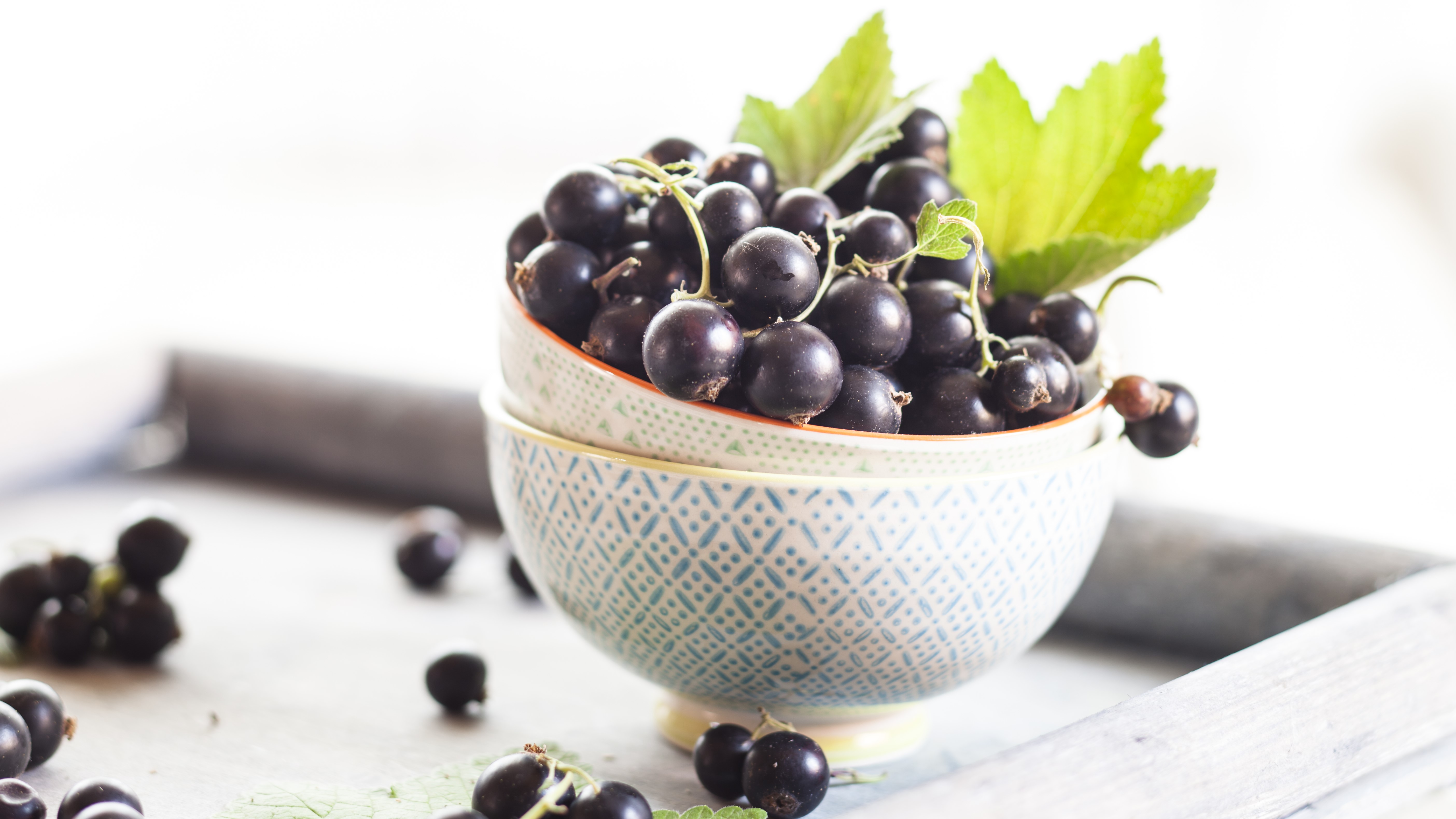 Bowl of blackcurrants