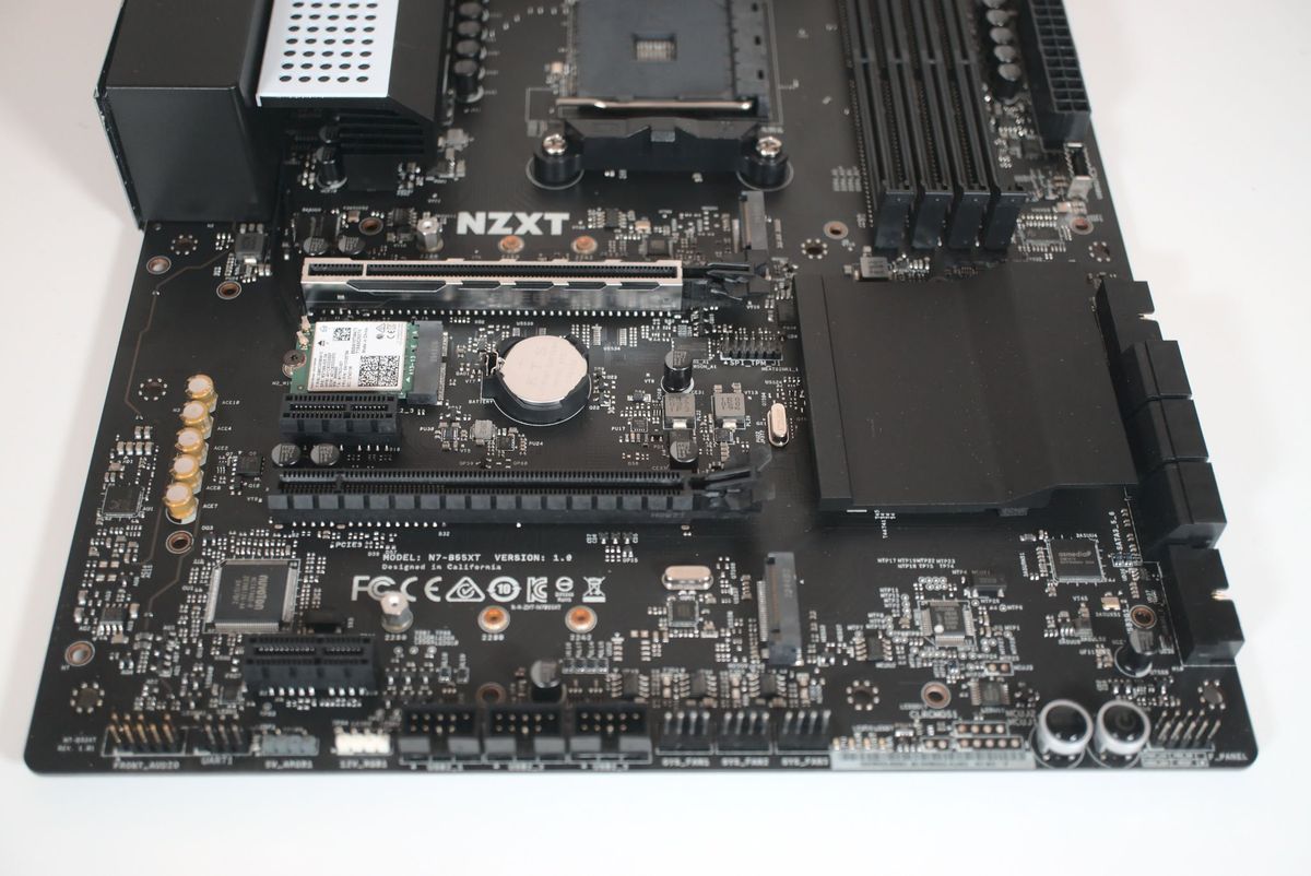 NZXT N7 B550