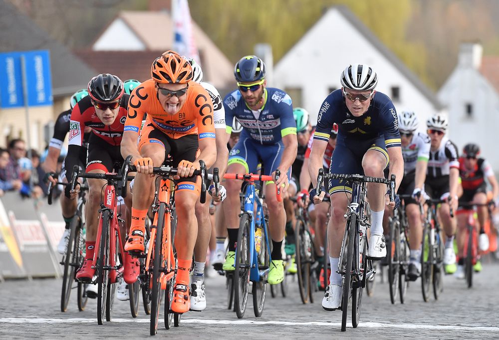 The peloton in action during 2017 Nokere Koerse