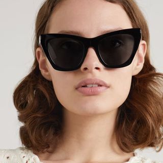 oversized black sunglasses