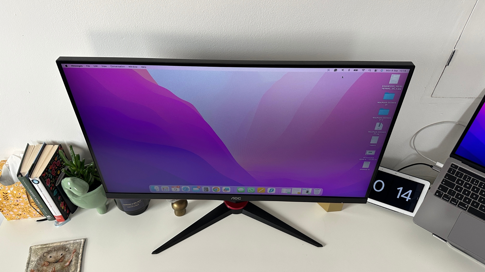 AOC 27G2ZN3 has thin bezels