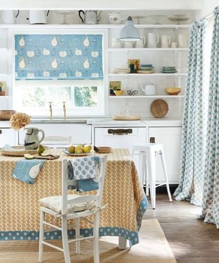 Country-curtain-ideas-for-kitchens-Vanessa-Arbuthnott-2