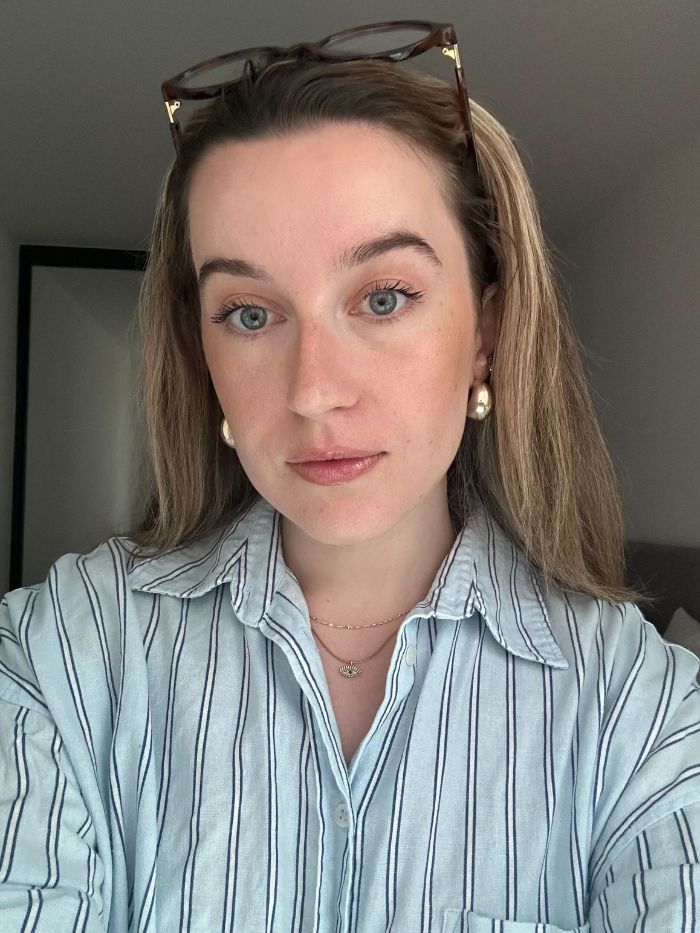 Junior beauty editor Grace Lindsay testing the Merit The Uniform Tinted SPF 50