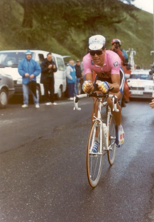 Miguel Indurain on the way to winning the Sestriere time trial in the 1993 Giro
