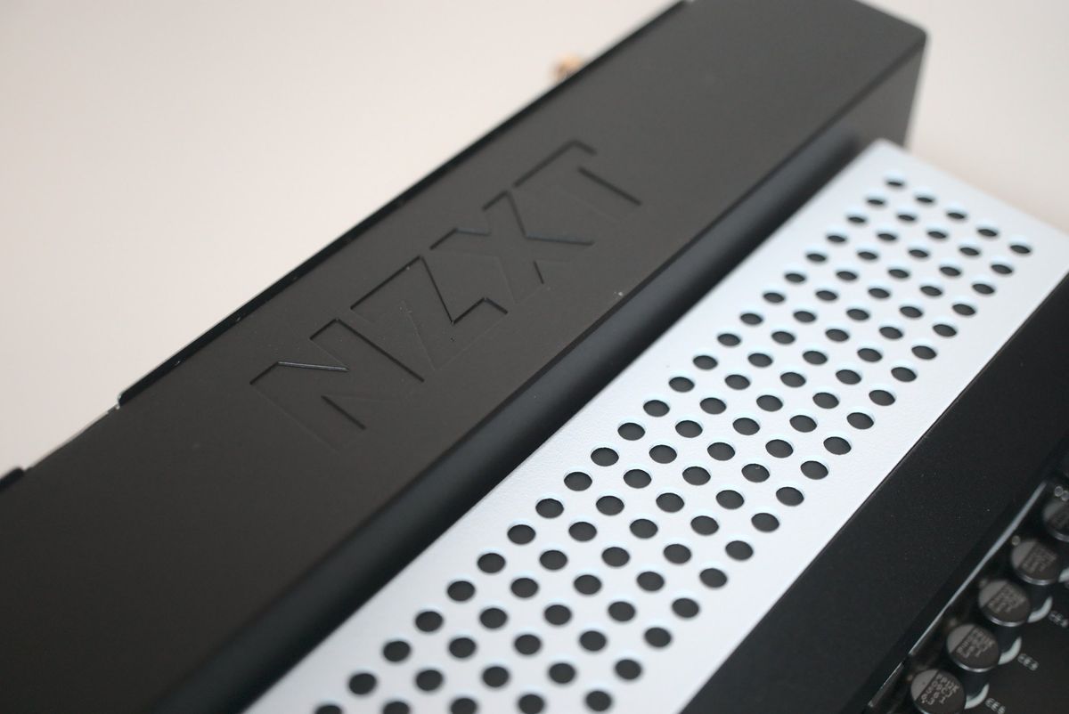 NZXT N7 B550