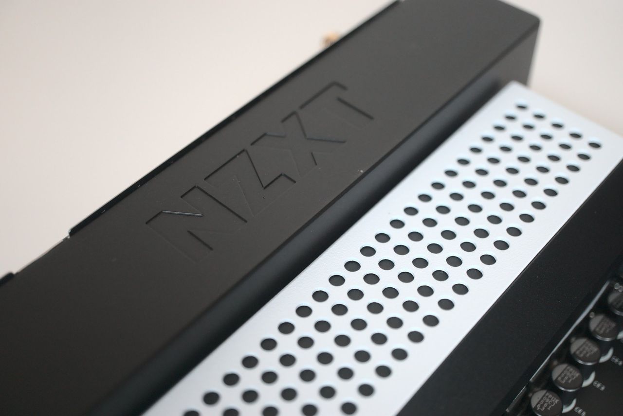 NZXT N7 B550