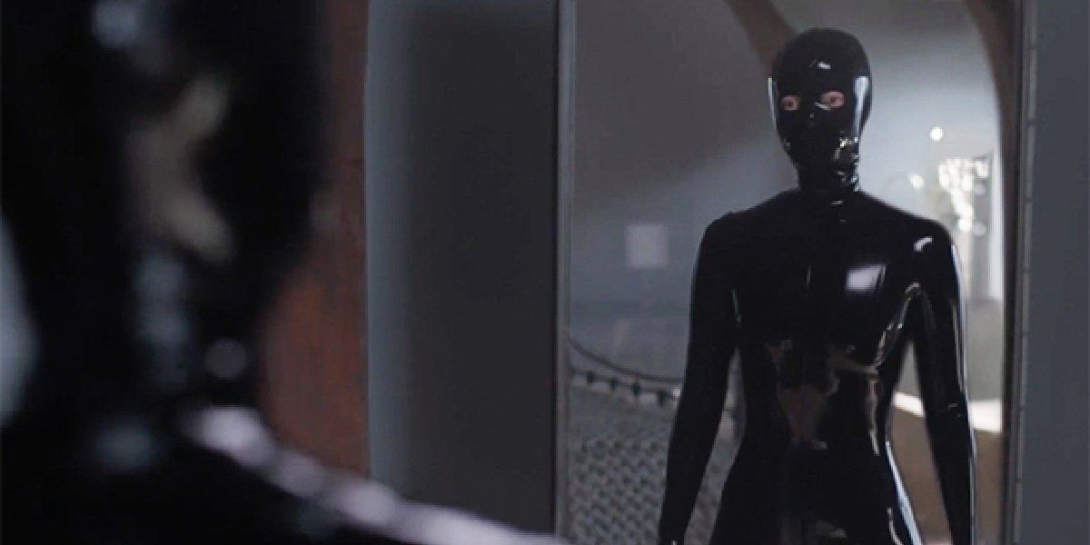 The Rubber Woman in the premier of _American Horror Stories._