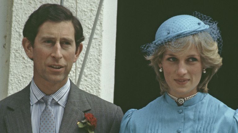 Princess Diana's Former Chef Insists 'The Crown' Got Things Wrong ...