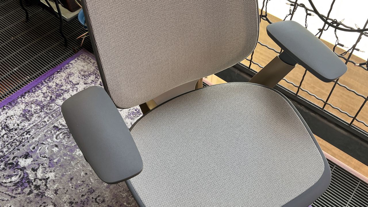 SteelCase Karman