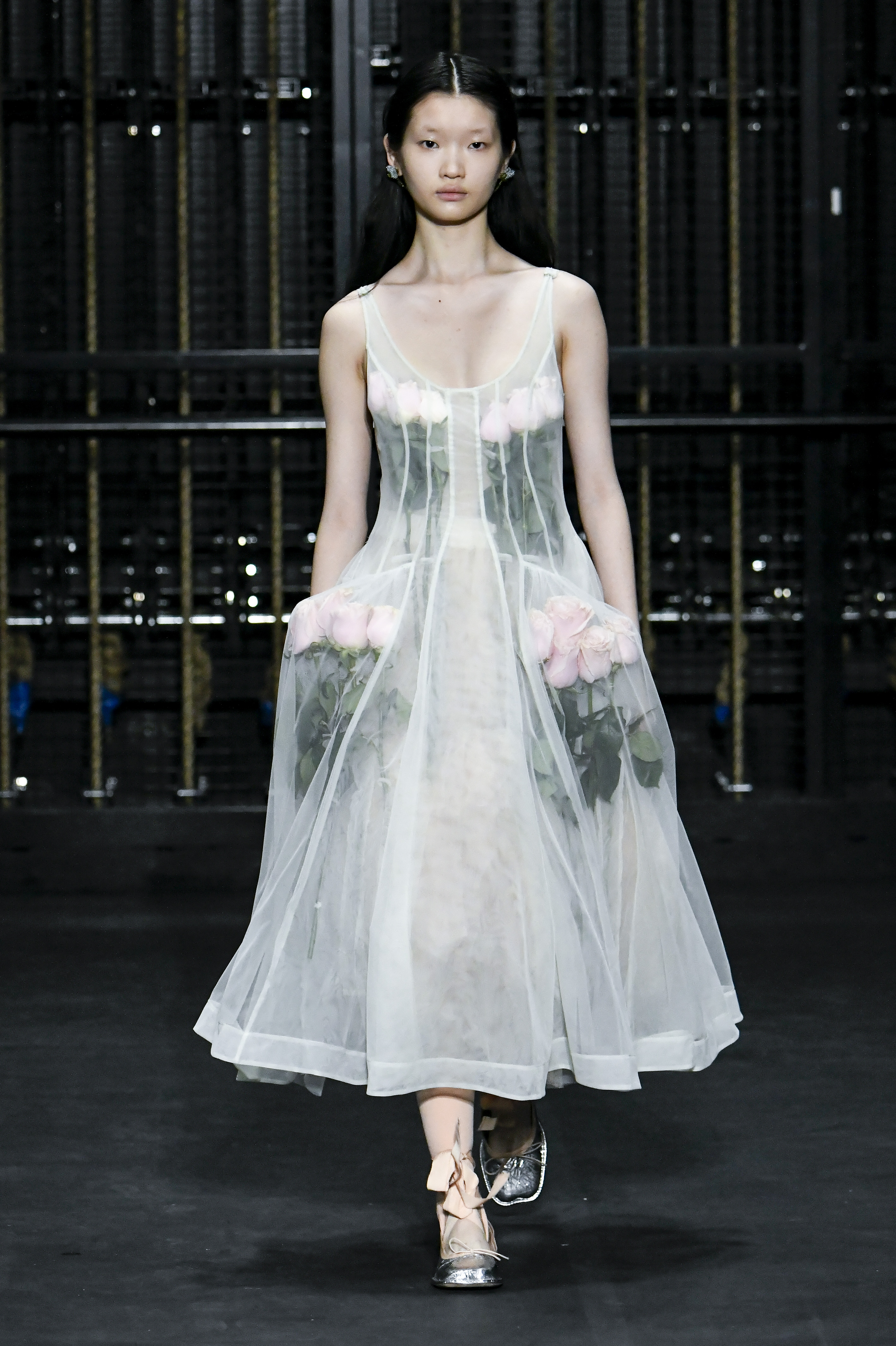 LONDON, ENGLAND - SEPTEMBER 17: A model walks the runway during the Simone Rocha Ready to Wear Spring/Summer 2024 fashion show as part of the London Fashion Week on September 17, 2023 in London, England. (Photo by Victor VIRGILE/Gamma-Rapho via Getty Images)