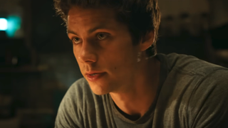 Dylan O&#039;Brien looking upwards in Maze Runner: Death Cure 