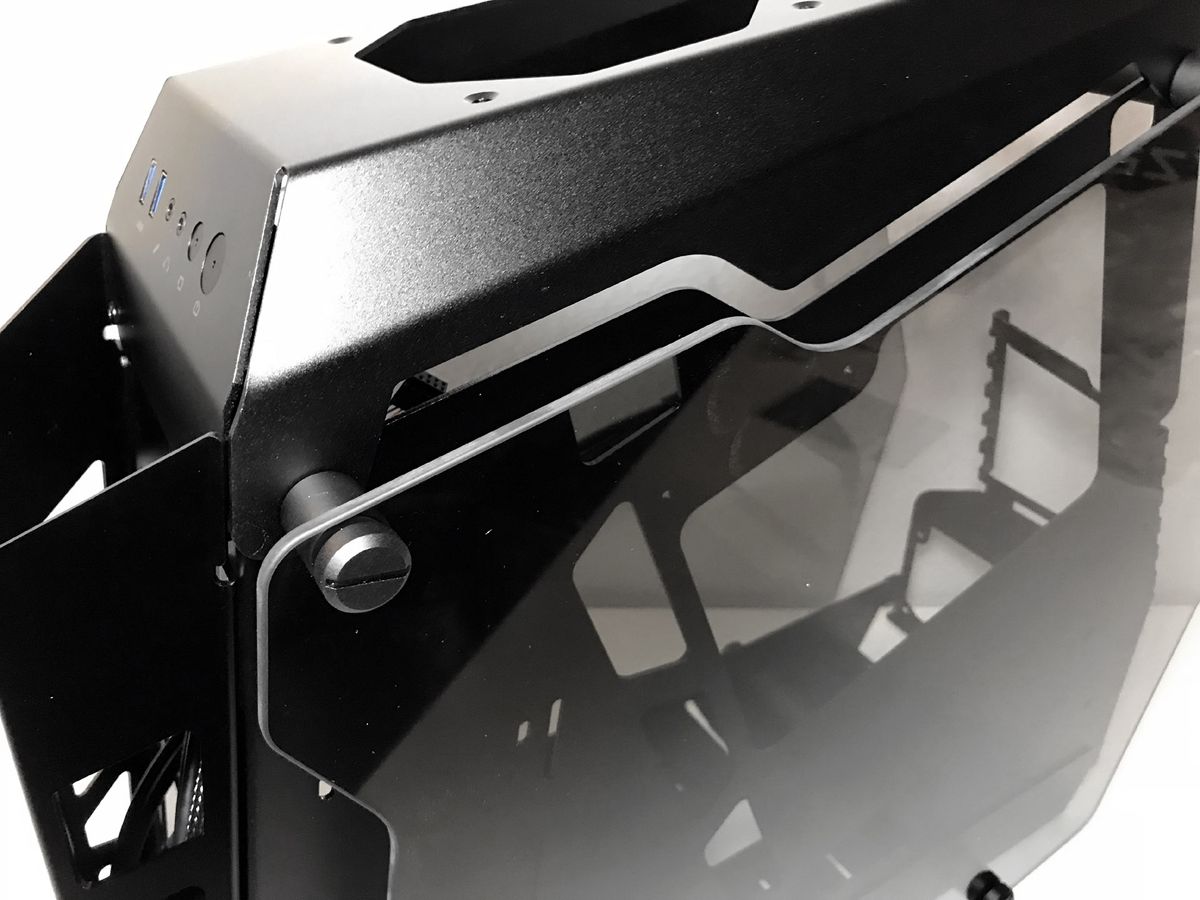 Cougar Conquer Essence Case Review: A Fanless Dust Trap? - Tom's