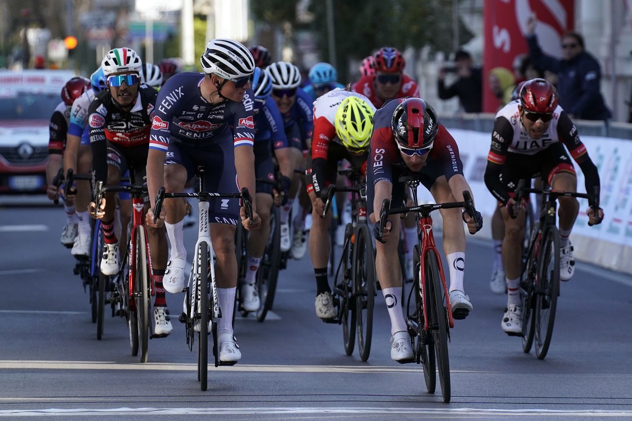 Settimana Internazionale Coppi e Bartali 2022 37th Edition 1st stage Riccione Riccione 1646 km 22032022 Mathieu Van Der Poel NED Alpecin Fenix Ethan Hayter GBR INEOS Grenadiers photo Massimo FulgenziSprintCyclingAgency2022