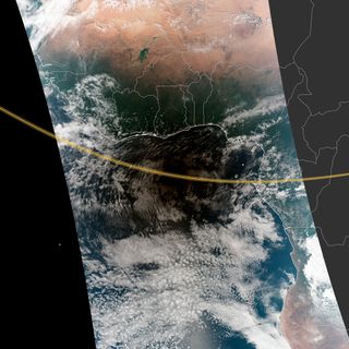 2013 Hybrid Eclipse Shadow on Africa