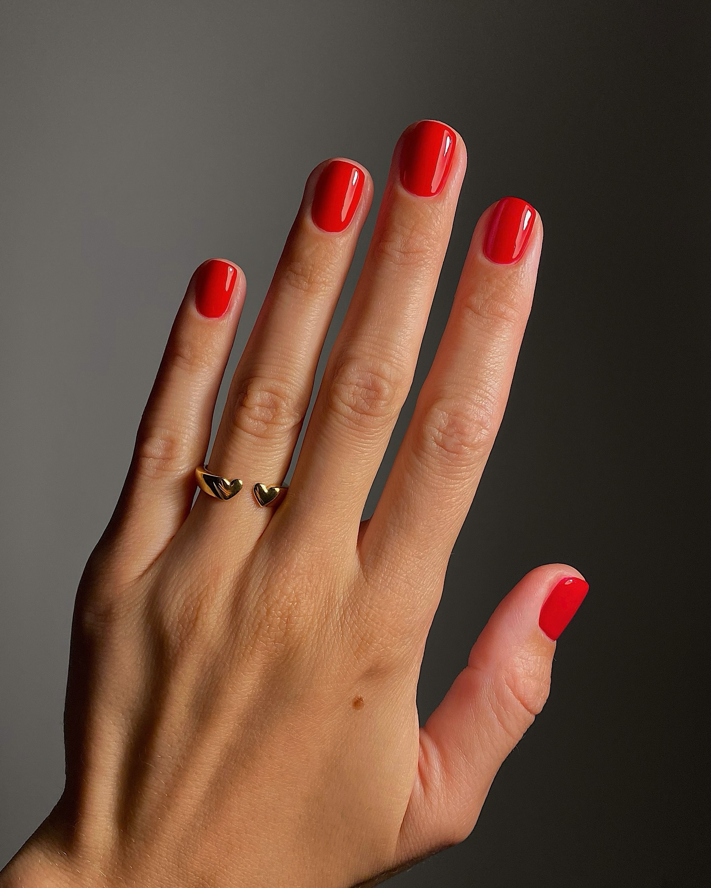 manicurist nail colour in red cherry