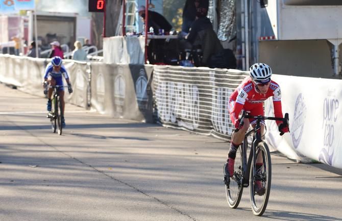 Rachel Lloyd (California Giant Berry) had a gap on Nash at the beginning of lap two