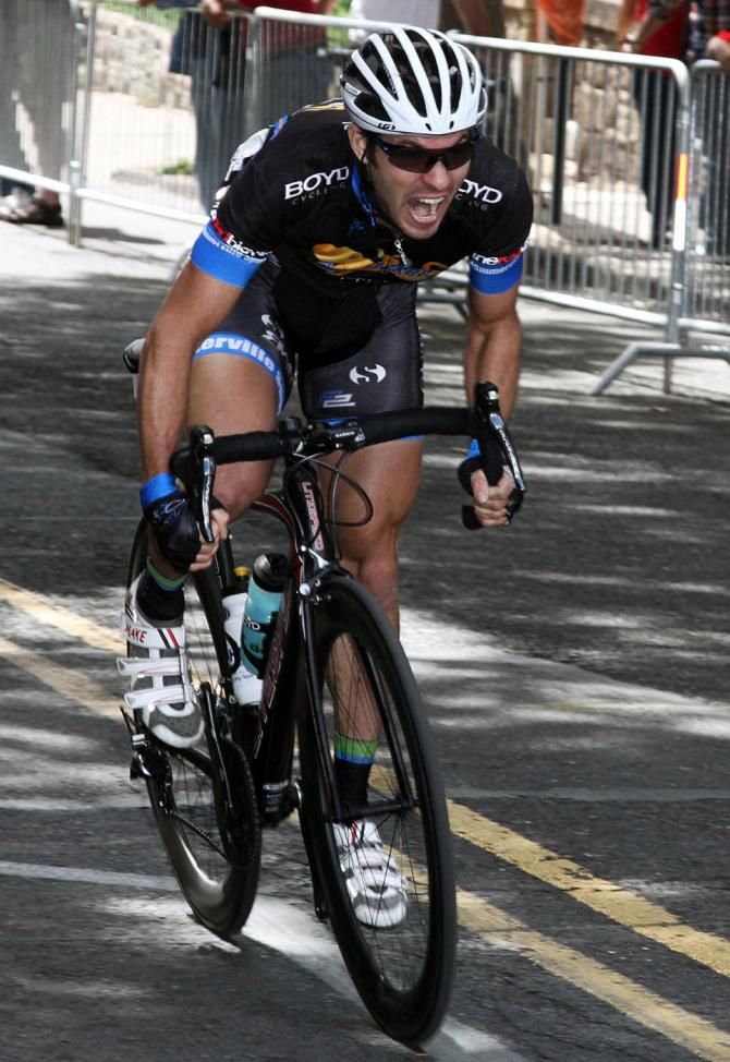 David Guttenplan (SeaSucker/Guttenplan Coaching Elite Cycling Team) goes for a preem