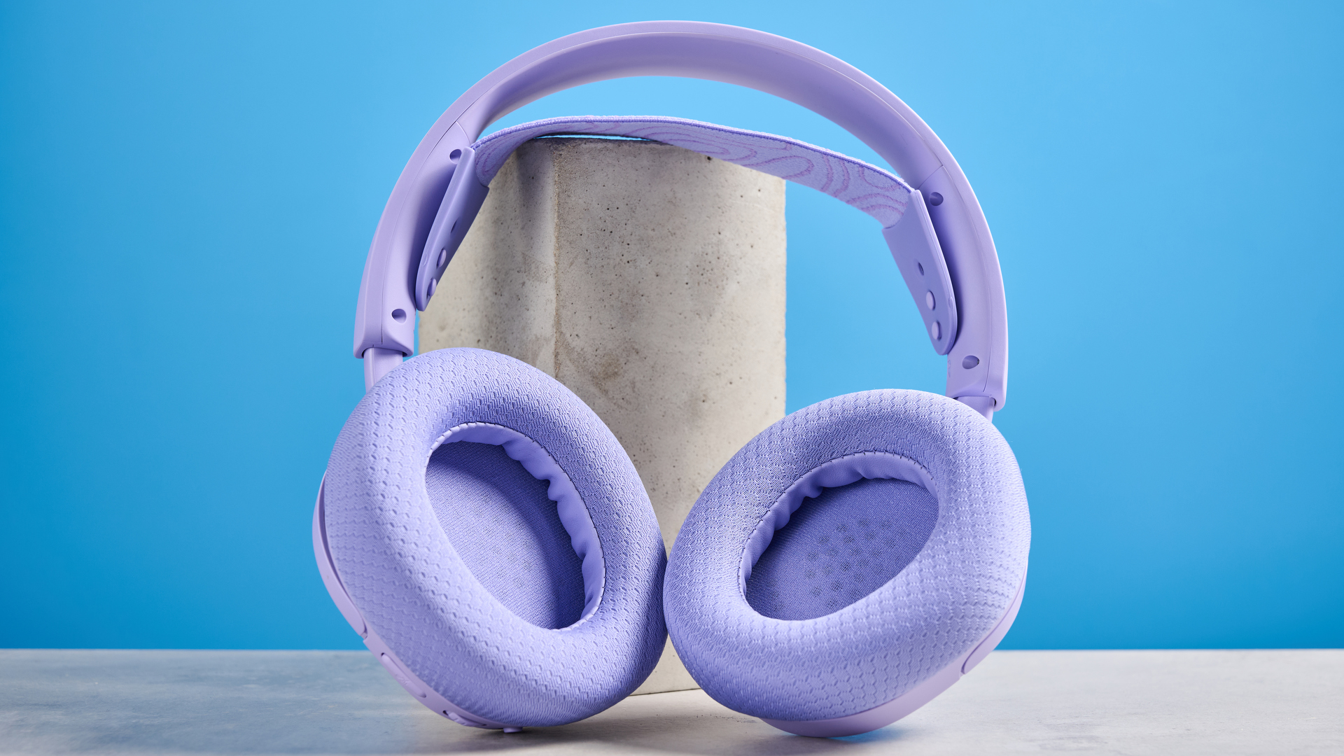 A Lavender SteelSeries Arctis Nova 3 Wireless gaming headset