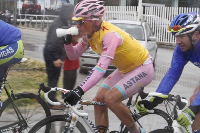 Alexandre Vinokourov (Astana) in pink at the 2010 Giro d'Italia