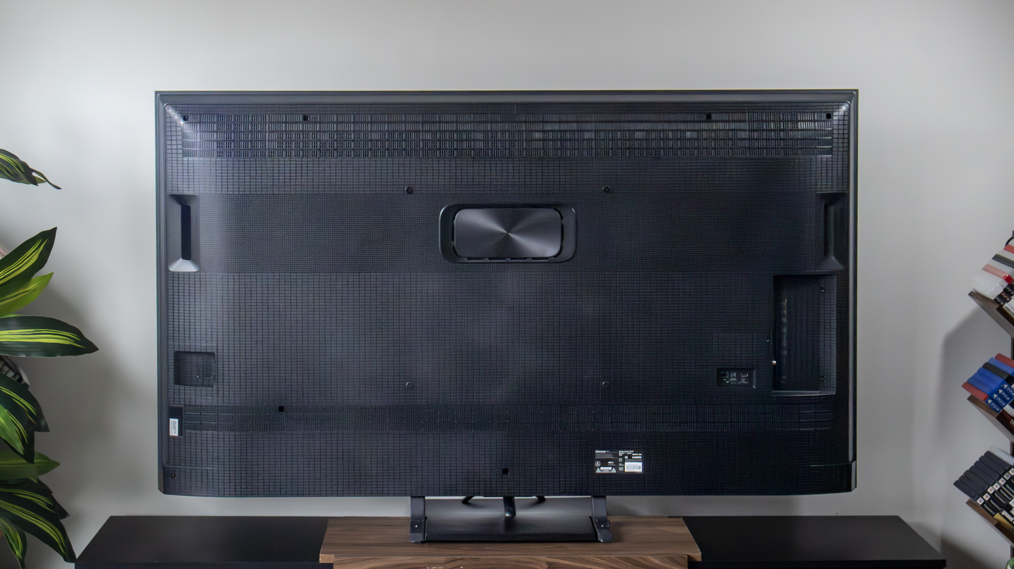 Hisense U75QG Mini-LED TV in an apartment