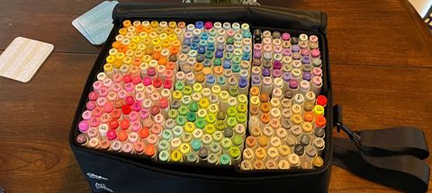 Ohuhu Honolulu 320 markers with a set of 320 bright markers in a carry case