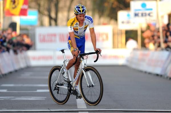 Meeusen crosses the line in fourth