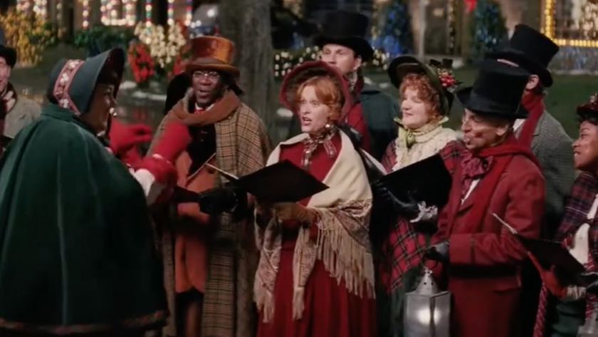 Carolers in Christmas With The Kranks