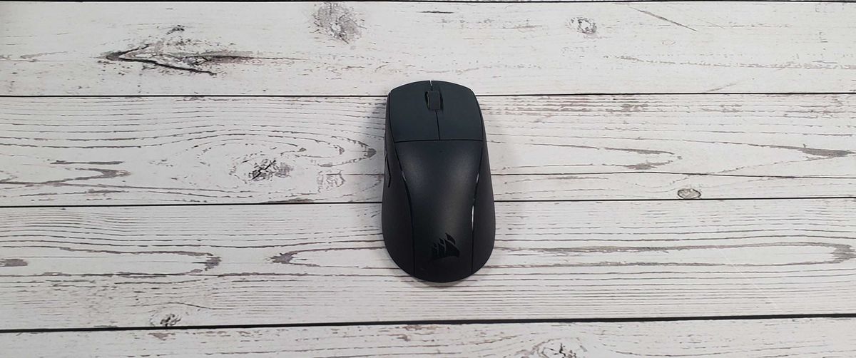 black gaming mouse