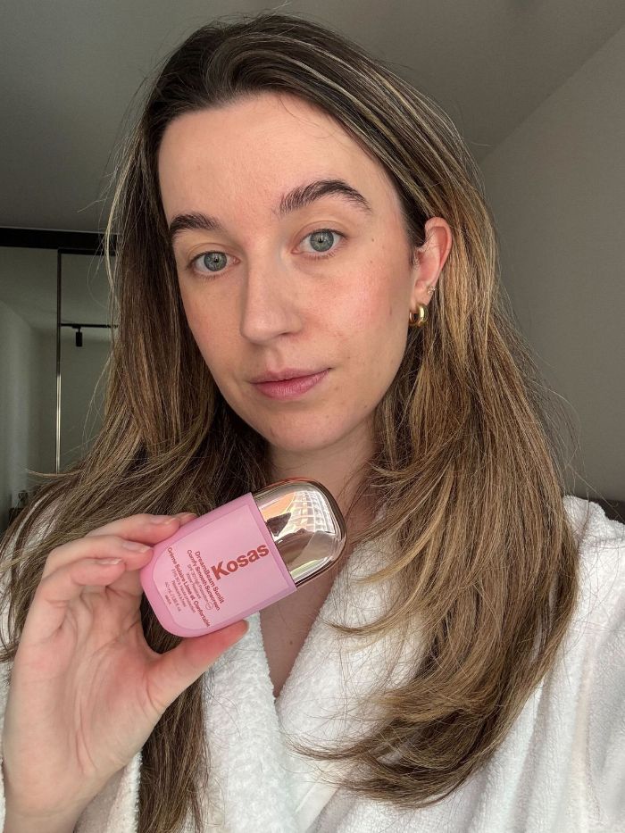 Junior beauty editor Grace Lindsay testing the Kosas tinted SPF