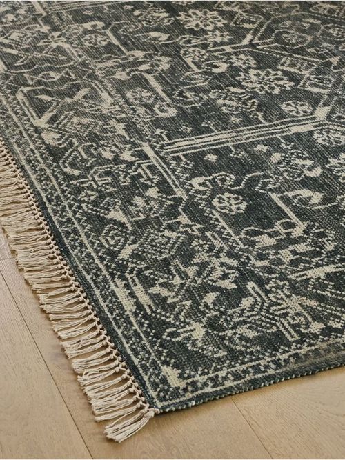 Arthena Reversible Vintage-Inspired Rug