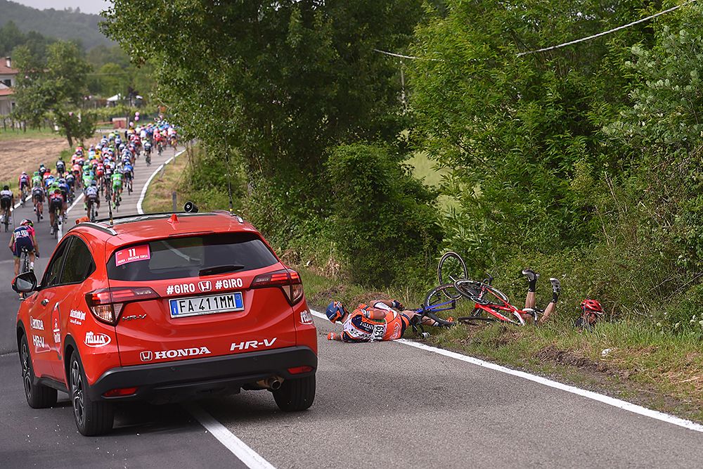 Two riders crashed during stage 5