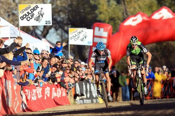 Danny Summerhill (Garmin-Chipotle) and Ryan Trebon (Cannondale-Cyclocrossworld) sprint for the finish.