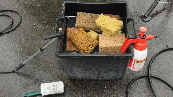 Only the finest natural sponges for bike washing