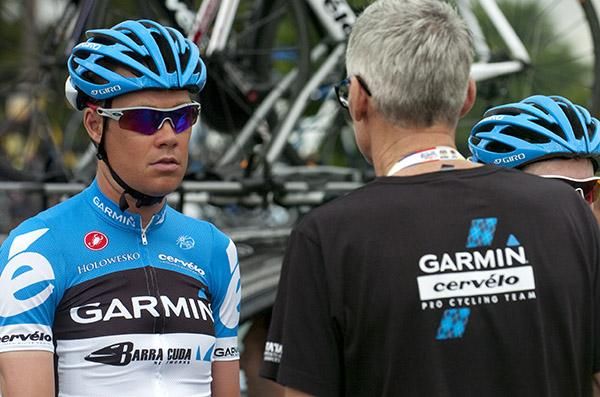Tom Danielson chats with his Garmin Barracuda sport director Alan Pieper prior to the fourth stage in Batu Pahat