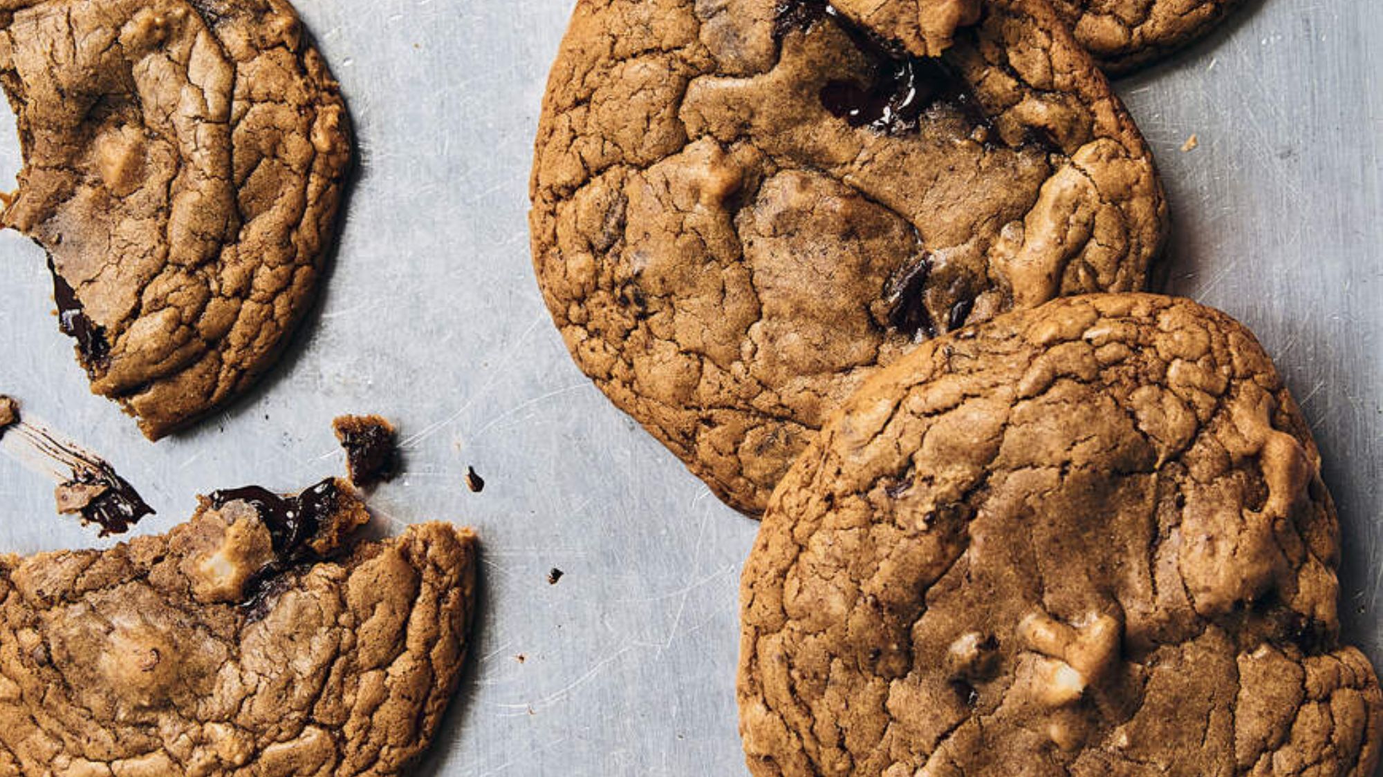 macadamia dark chocolate cookies
