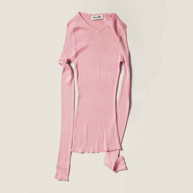 Victoria Beckham&#039;s pink ribbed top from Mui Mui